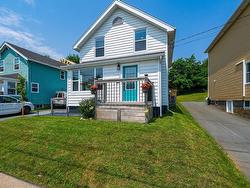 35 Thistle Street  Dartmouth, NS B3A 2V6