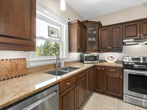 614 Piggott Avenue, Fall River, NS 