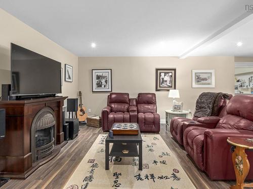 614 Piggott Avenue, Fall River, NS 