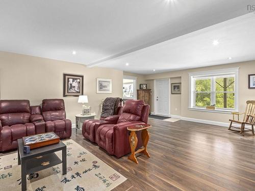 614 Piggott Avenue, Fall River, NS 