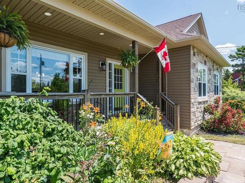 614 Piggott Avenue, Fall River, NS 