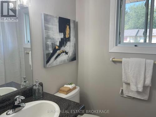 4 Piece Bathroom on Second Level - 67 - 135 Belmont Drive, London South (South O), ON 