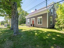 3473 highway 215 Highway  Centre Burlington, NS B0N 2A0