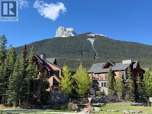 5102, 101E Stewart Creek Landing, Canmore, AB 