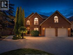 299 RUSSEL WOODS DRIVE  Tecumseh, ON N8N 4K4