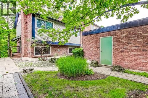 1580 KERNS Road Unit# 1  Burlington, ON L7P 3A7
