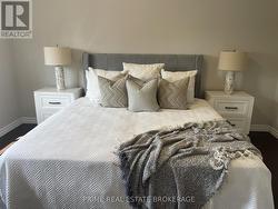 Primary Bedroom - 