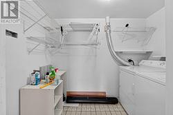 Laundry Room, lots of Space - 