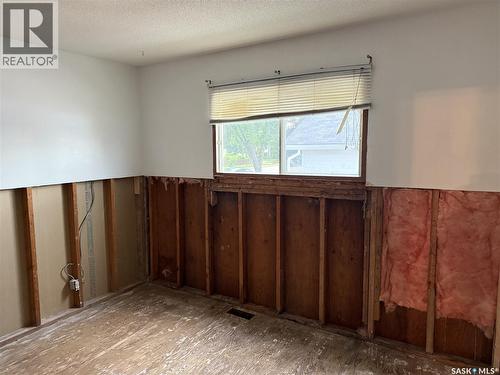 537 4Th Street W, Shaunavon, SK 