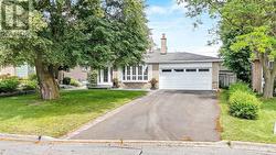 37 FLEANCE DRIVE  Markham, ON L3T 3J8