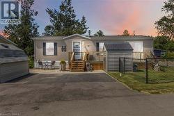 27 ELM Street Puslinch, ON N1H 6H9