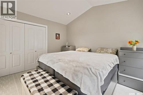303 East Hampton Boulevard E, Saskatoon, SK 