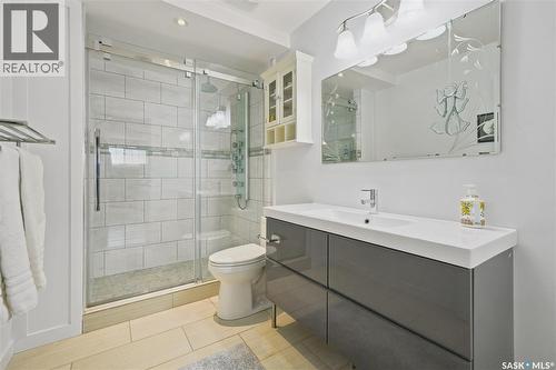303 East Hampton Boulevard E, Saskatoon, SK 
