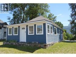 566 72ND Avenue Grand Forks, BC V0H 1H0