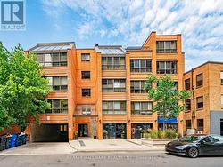 PH15 - 20 GLEBE ROAD W Toronto, ON M5P 1C9