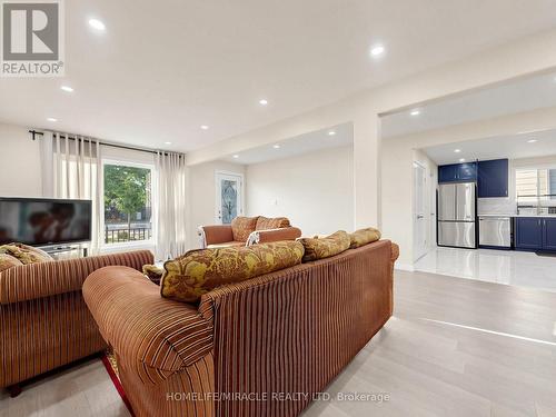 3694 Brandon Gate Drive, Mississauga, ON 