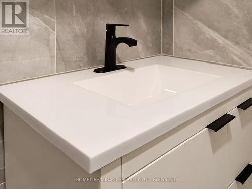 3694 Brandon Gate Drive, Mississauga, ON 