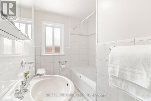 30 Forthbridge Crescent, Toronto, ON 