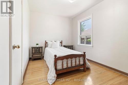 30 Forthbridge Crescent, Toronto, ON 