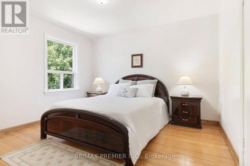 30 Forthbridge Crescent, Toronto, ON 
