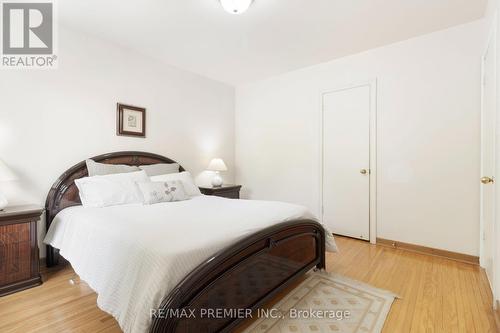 30 Forthbridge Crescent, Toronto, ON 