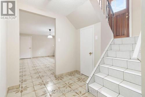 30 Forthbridge Crescent, Toronto, ON 