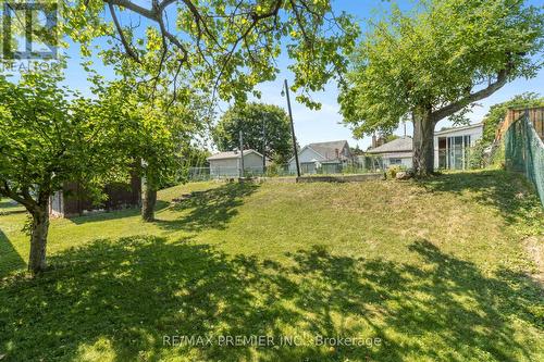 30 Forthbridge Crescent, Toronto, ON 