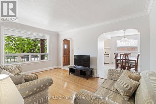 30 Forthbridge Crescent, Toronto, ON 