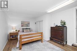 Bedroom 1 - 