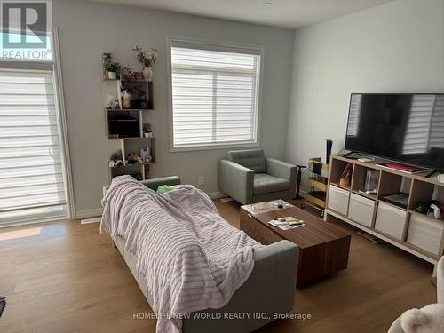 9 OTONABEE STREET , Belleville, Ontario K8N 0T3 4