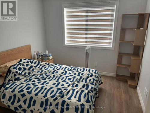 9 OTONABEE STREET , Belleville, Ontario K8N 0T3 5