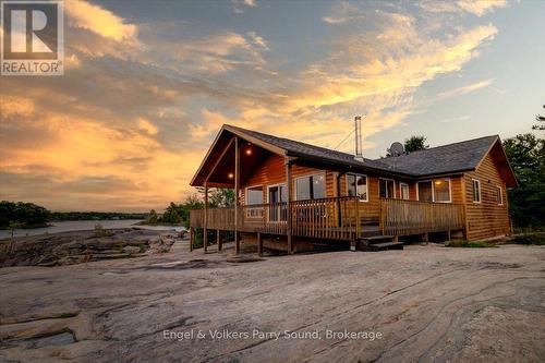 4 263 C (LANGHORN) ISLAND  Carling, ON P0G 1G0