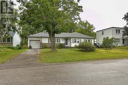 375 PARKHURST CRESCENT Orillia, ON L3V 4H7