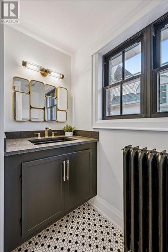 87 University Avenue W, Guelph (Dovercliffe Park/Old University), ON 