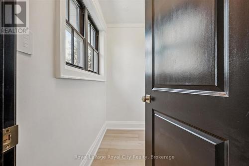87 University Avenue W, Guelph (Dovercliffe Park/Old University), ON 