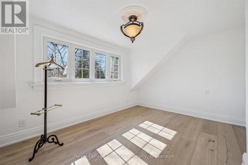 87 University Avenue W, Guelph (Dovercliffe Park/Old University), ON 