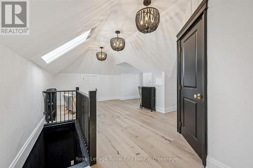 87 University Avenue W, Guelph (Dovercliffe Park/Old University), ON 