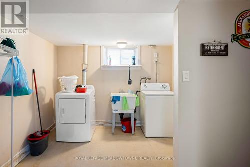 5 Boreal Road, Toronto, ON - Indoor Photo Showing Laundry Room
