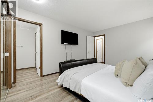 5414 Ballantine Court, Regina, SK 