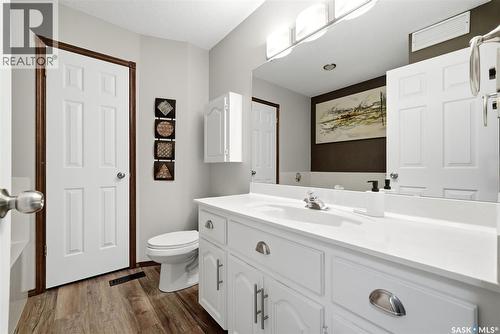 5414 Ballantine Court, Regina, SK 