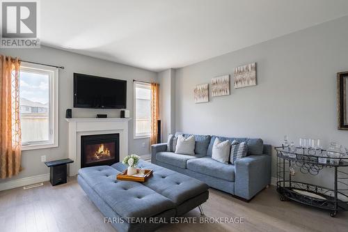 236 Eighth Avenue, New Tecumseth, ON 