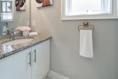 236 Eighth Avenue, New Tecumseth, ON 