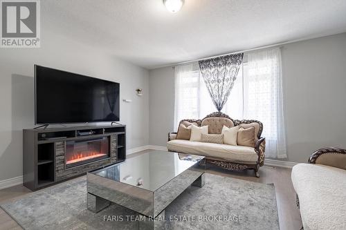 236 Eighth Avenue, New Tecumseth, ON 