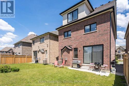 236 Eighth Avenue, New Tecumseth, ON 