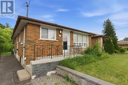 LOWER - 1235 SOMERVILLE STREET Oshawa (Centennial), ON L1G 4L1
