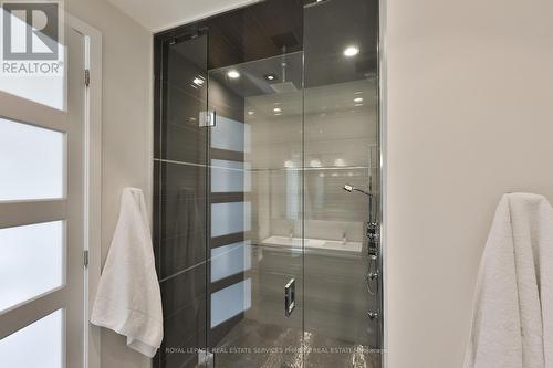 647 Montbeck Crescent, Mississauga, ON 