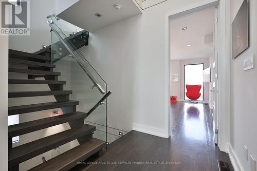 647 Montbeck Crescent, Mississauga, ON 