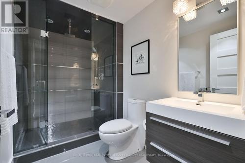 647 Montbeck Crescent, Mississauga, ON 