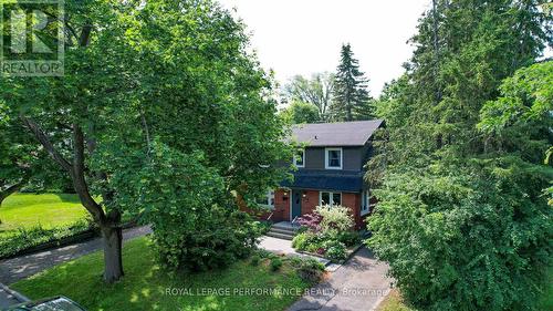 140 Begonia Avenue, Ottawa, ON 