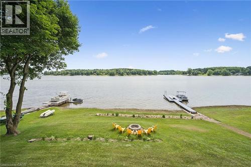 614 Sixth Road E, Mapleton, ON 